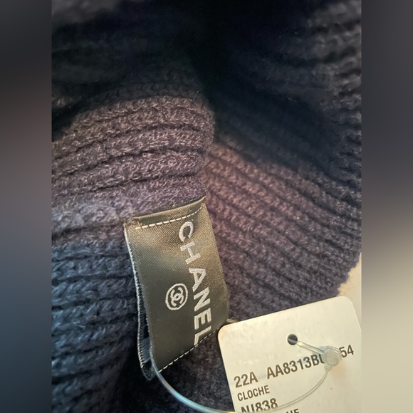 CHANEL cashmere beanie - Picture 3 of 4
